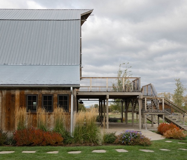 farm-balcony